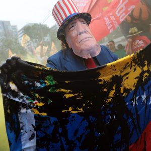 São Paulo (SP), 05/01/2026 - Ato em frente ao Consulado dos Estados Unidos contra a invasão na Venezuela. Foto: Paulo Pinto/Agência Brasil